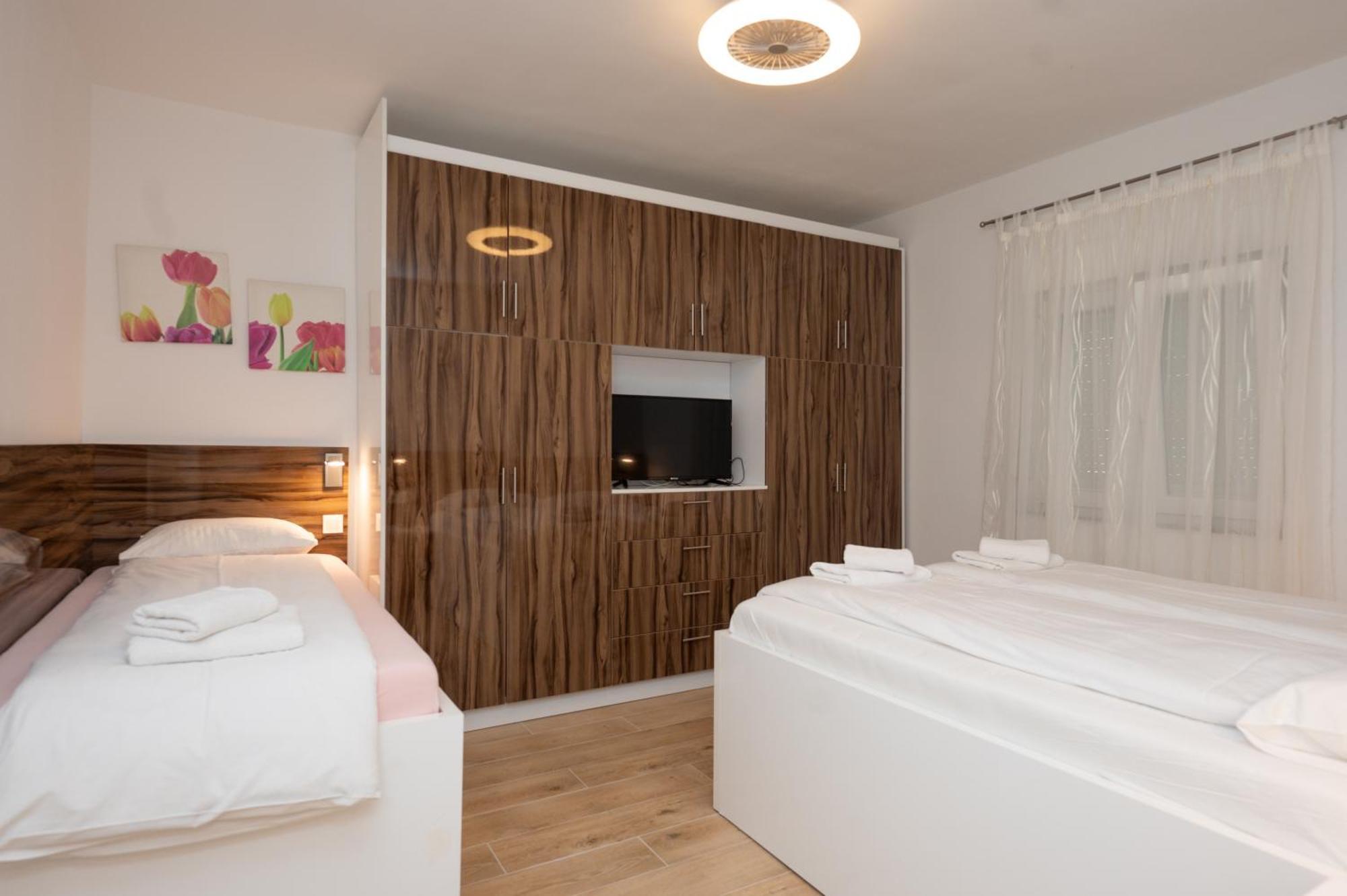 Holiday Home Luka Pridraga Exterior foto